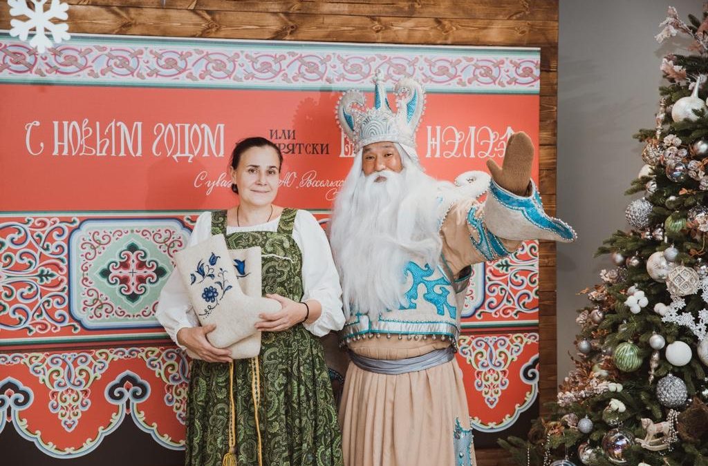 Тувинский Соок Ирей вместе с Дедами Морозами из других регионов побывал на праздновании Нового года в Москве