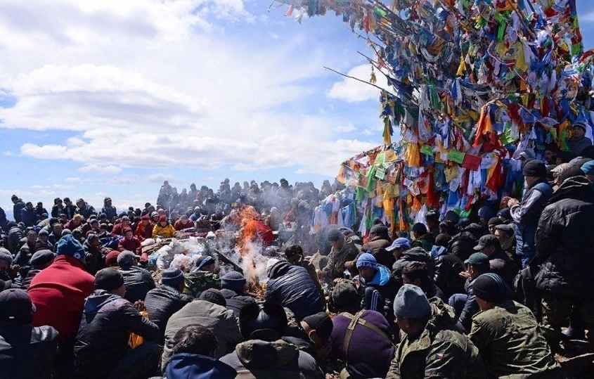 Обряд освящения горы Бай-Тайга